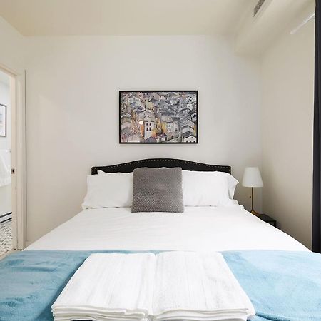 Appartamento Bonjour Mtl Rosemont Retreat Chic 1Br Central Air Montréal Esterno foto