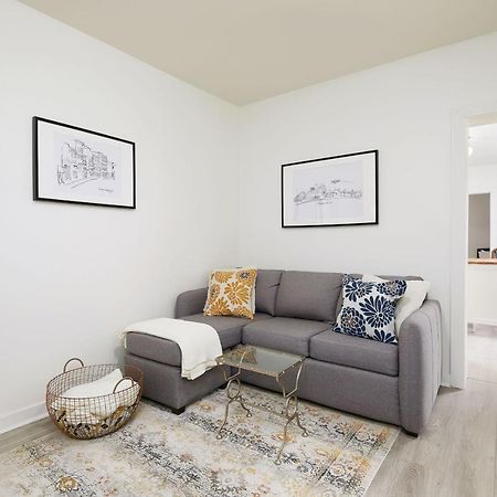 Appartamento Bonjour Mtl Rosemont Retreat Chic 1Br Central Air Montréal Esterno foto