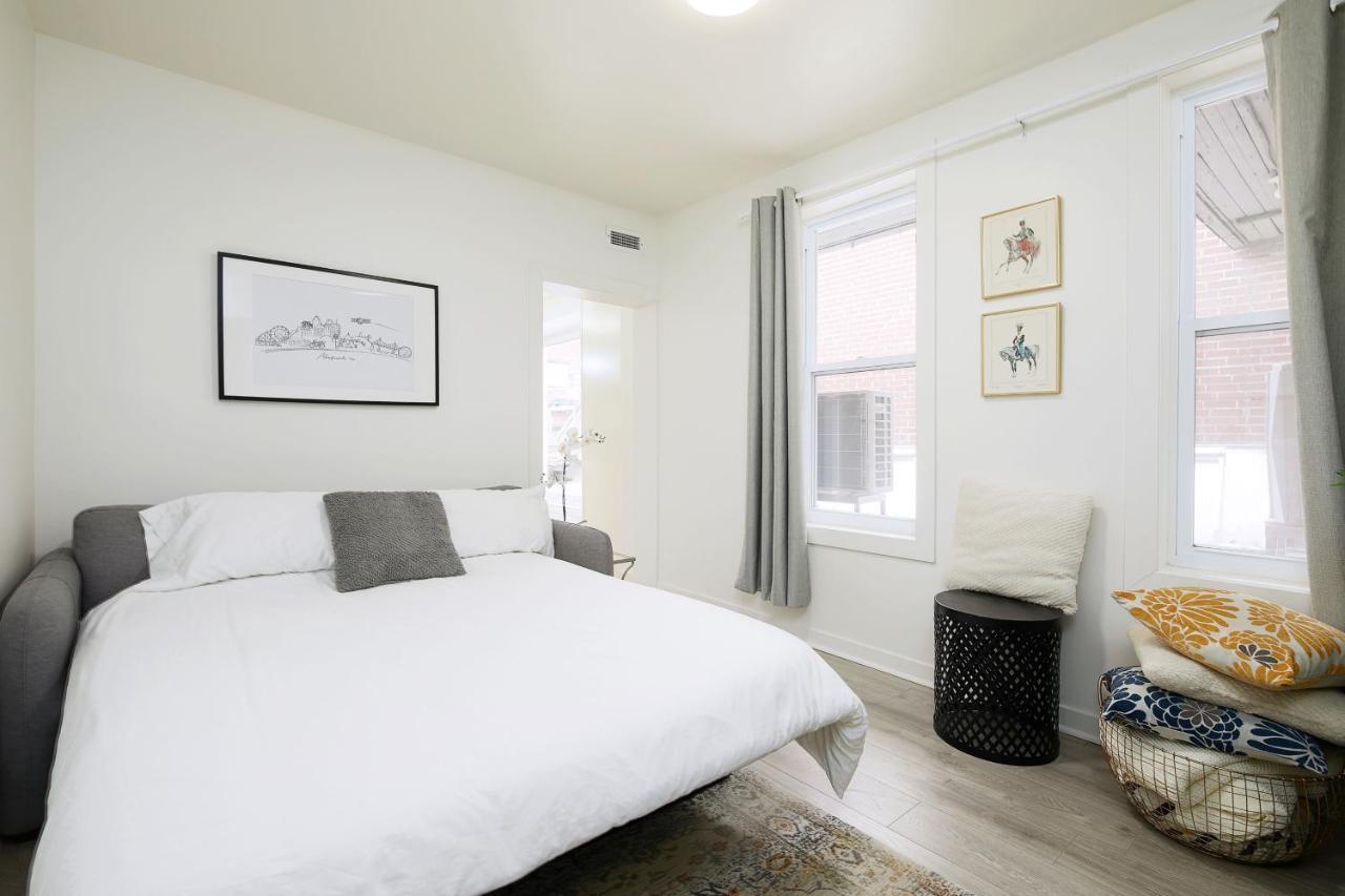 Appartamento Bonjour Mtl Rosemont Retreat Chic 1Br Central Air Montréal Esterno foto